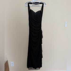 Chic Strapless Black Dress